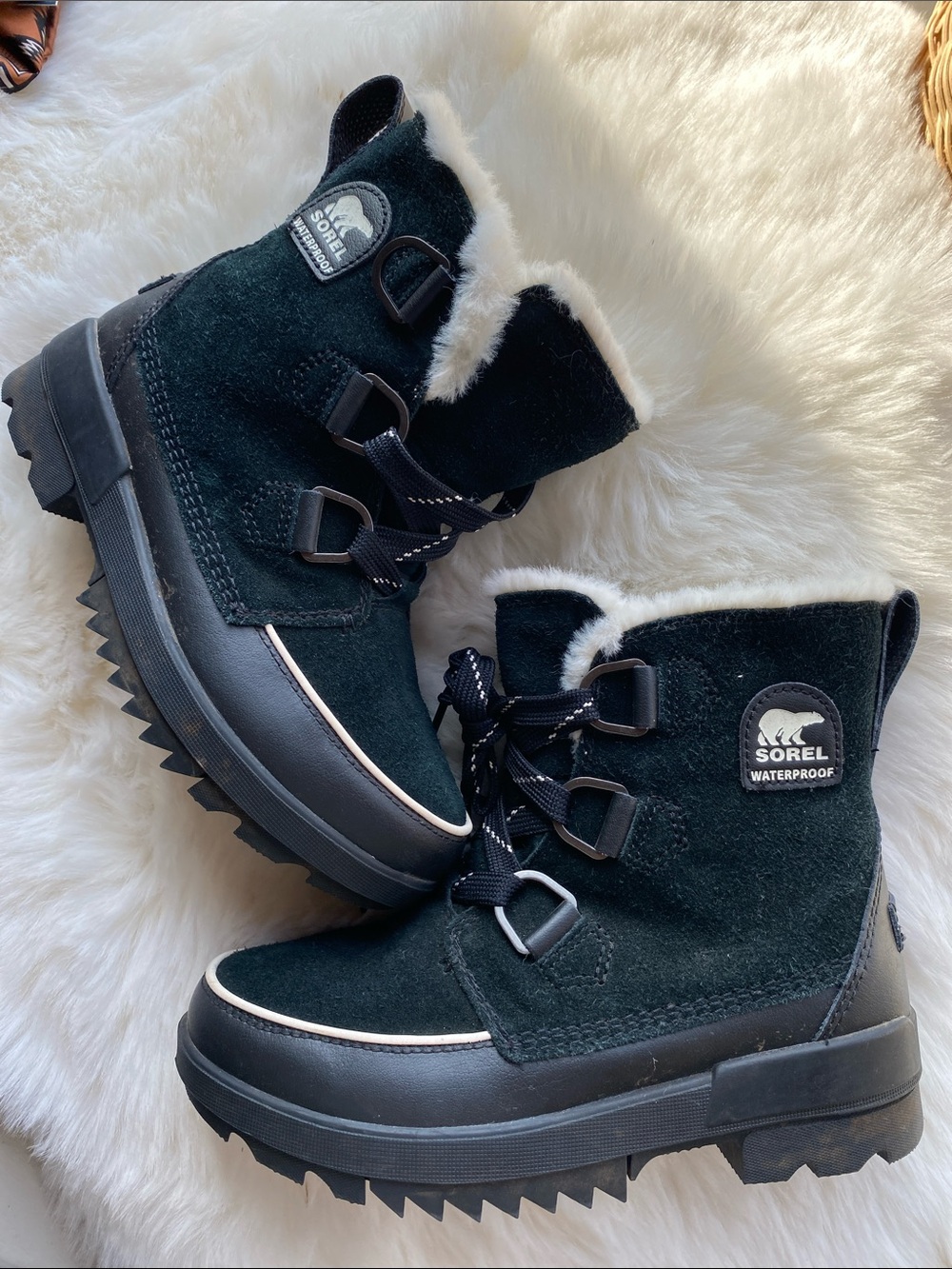 Sorel Women’s Black Suede Waterproof Fur-Trim Lace-Up Boots